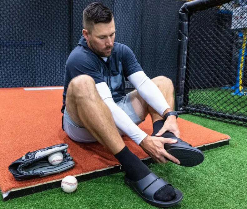 Sandals|Sandals>Oofos Adults' OOAHHH Slide Sandals