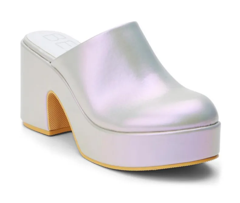 Clogs & Mules>Beach by Matisse Women's Jayde Platform Heeled Clogs