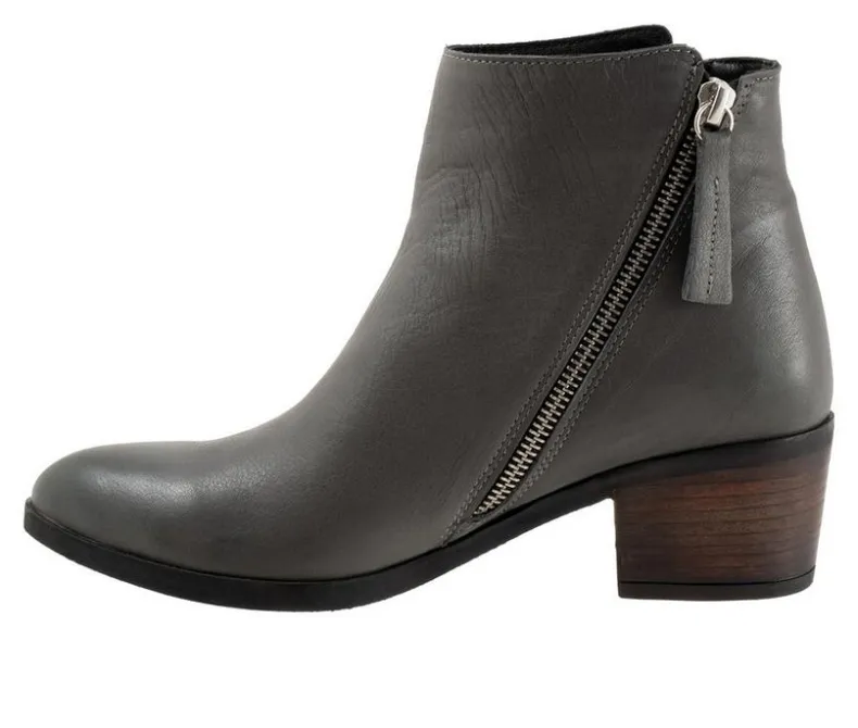 Dress>Bueno Women's Camila Booties