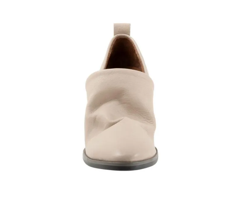Dress>Bueno Women's Kesia Heeled Booties