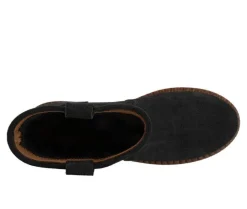 Boots & Booties><noscript><img width=