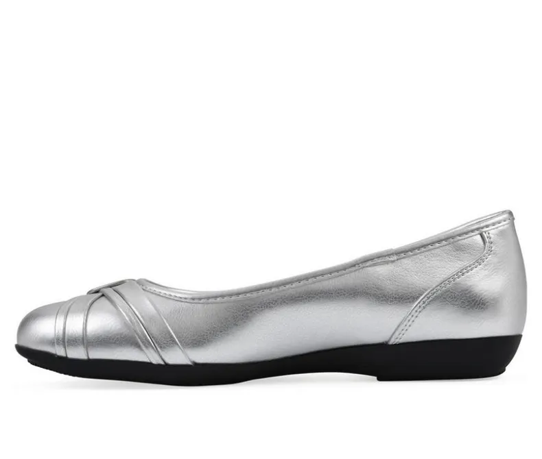 Flats>Cliffs by White Mountain Women's Calming Flats