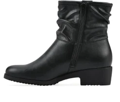 Boots & Booties><noscript><img width=