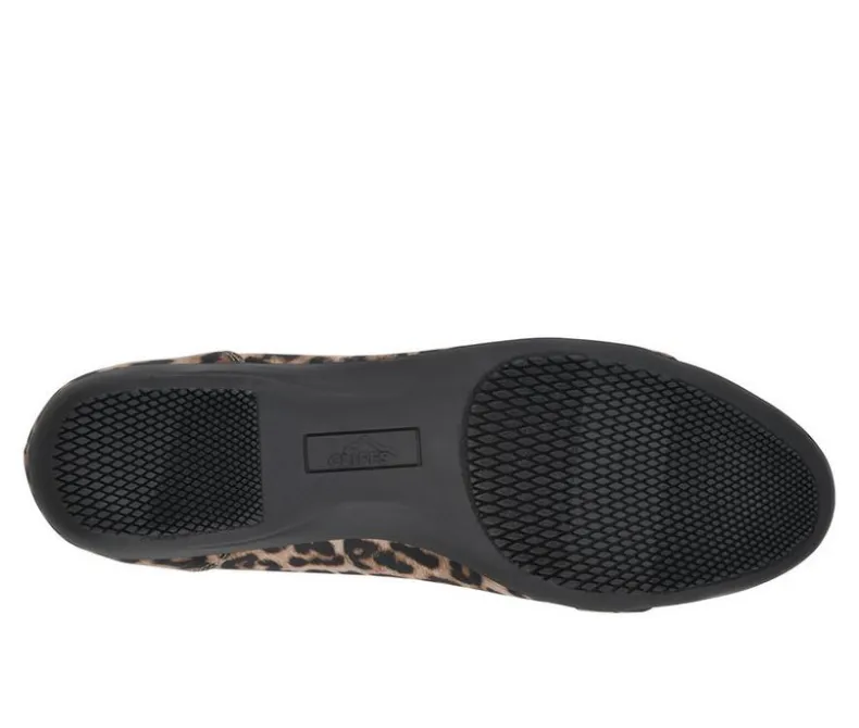 Flats>Cliffs by White Mountain Women's Calming Flats