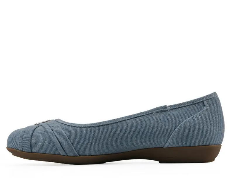 Flats>Cliffs by White Mountain Women's Calming Flats