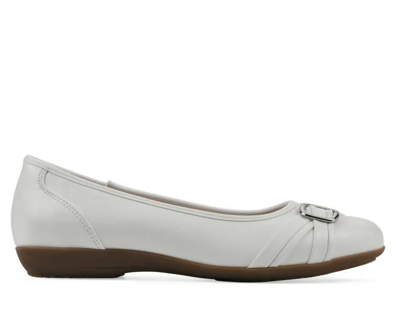 Flats>Cliffs by White Mountain Women's Calming Flats