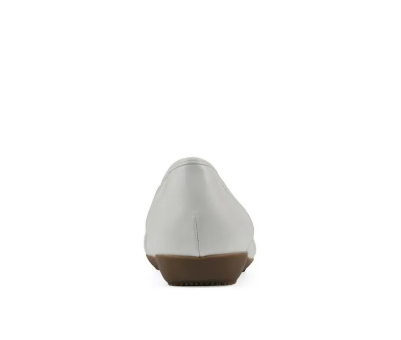 Flats>Cliffs by White Mountain Women's Calming Flats