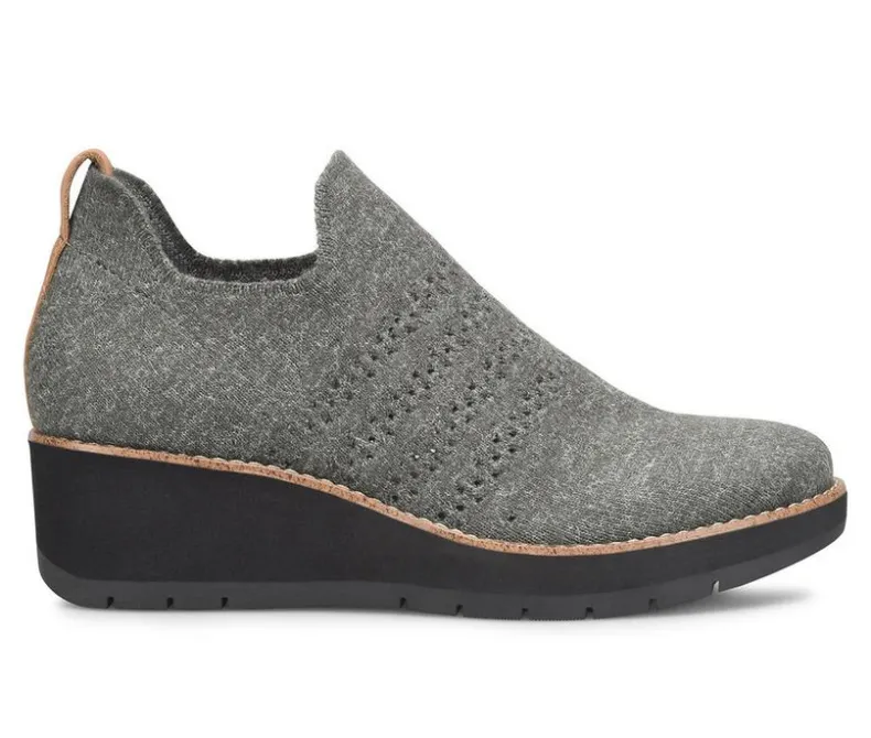 Dress>Comfortiva Women's Fields Wedge Shooties