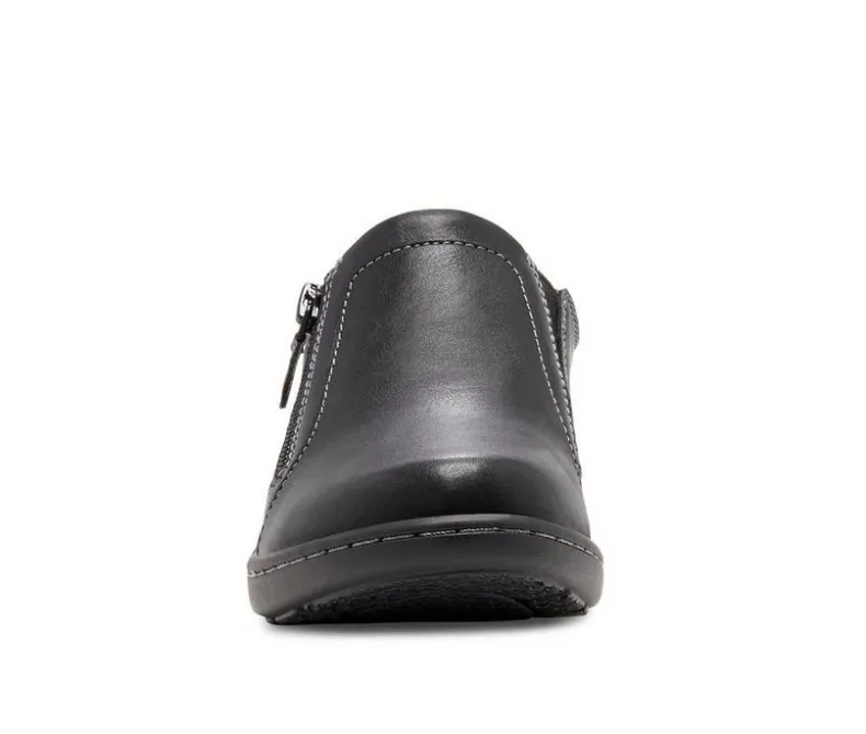 Clogs & Mules>Eastland Women's Vicky Booties