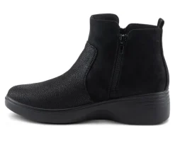 Boots & Booties><noscript><img width=