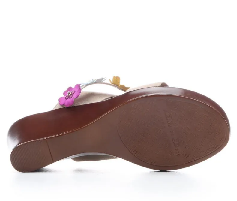Sandals>Italian Shoemakers Women's Aiofe Wedges