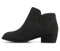 Boots & Booties><noscript><img width=