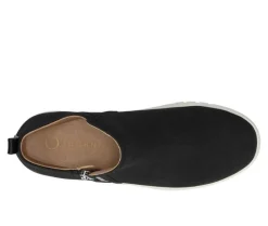 Fashion & Lifestyle|Athletics & Sneakers><noscript><img width=