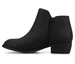 Boots & Booties><noscript><img width=