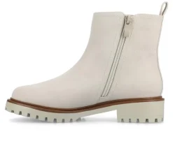 Boots & Booties><noscript><img width=