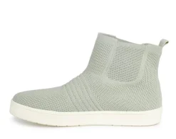High Top><noscript><img width=