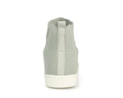 High Top><noscript><img width=