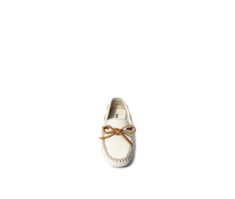 Boat Shoes & Slip-Ons>Minnetonka Women's Classic Driver Casual Shoes