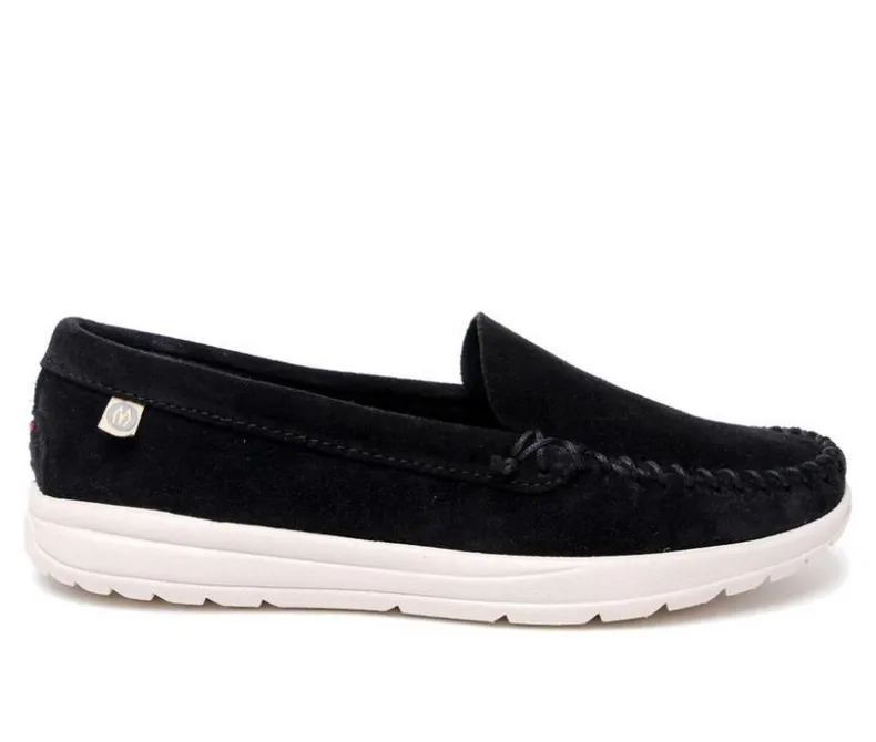 Loafers & Oxfords>Minnetonka Women's Discover Classic Slip-On Shoes