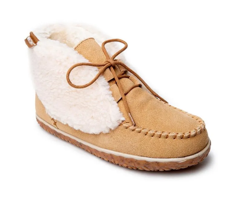 Cozy>Minnetonka Women's Torrey Winter Booties