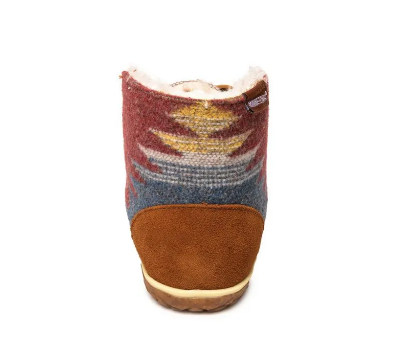 Cozy>Minnetonka Women's Torrey Winter Booties