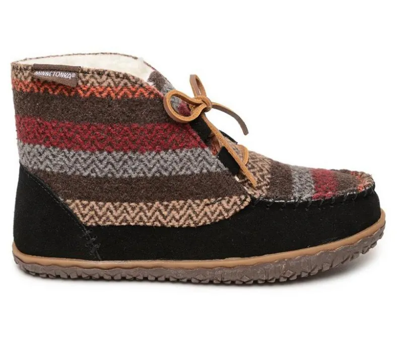 Cozy>Minnetonka Women's Torrey Winter Booties