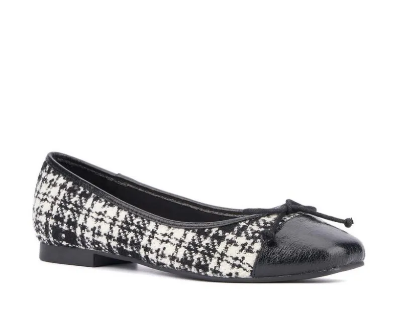 Flats>New York and Company Women's Patricia Flats