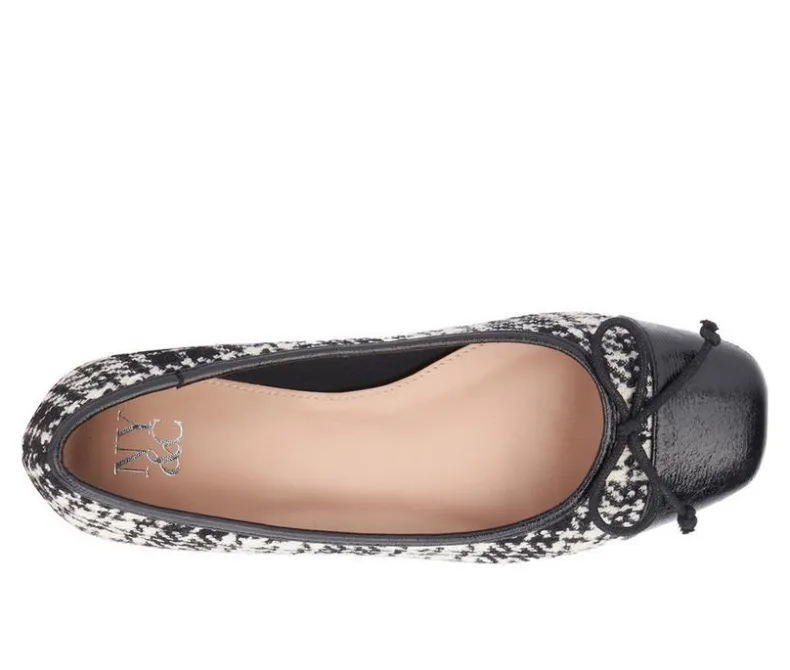 Flats>New York and Company Women's Patricia Flats