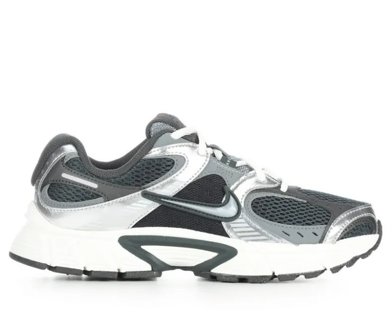 Running|Fashion & Lifestyle>Nike Women's V5 RNR Sneakers