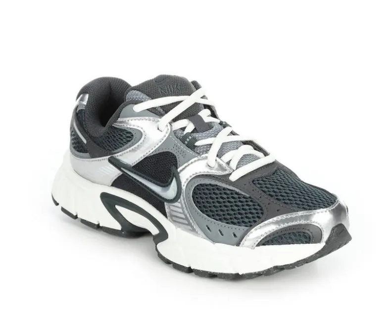 Running|Fashion & Lifestyle>Nike Women's V5 RNR Sneakers