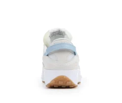 Fashion & Lifestyle|Athletics & Sneakers><noscript><img width=