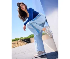 Athletics & Sneakers><noscript><img data-lazyloaded=