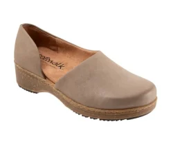 Boat Shoes & Slip-Ons>Softwalk Women's Addie Low Wedge Casual Shoes