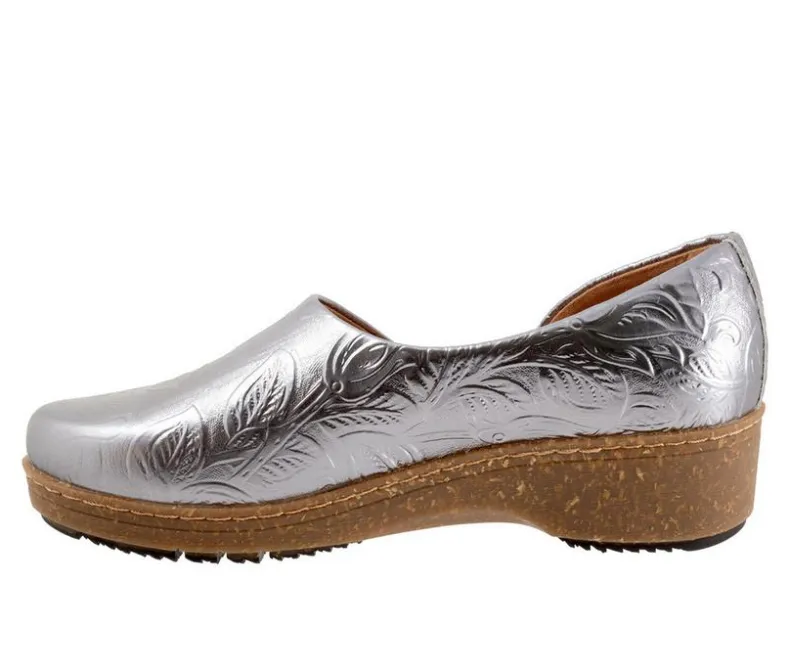 Boat Shoes & Slip-Ons>Softwalk Women's Addie Low Wedge Casual Shoes