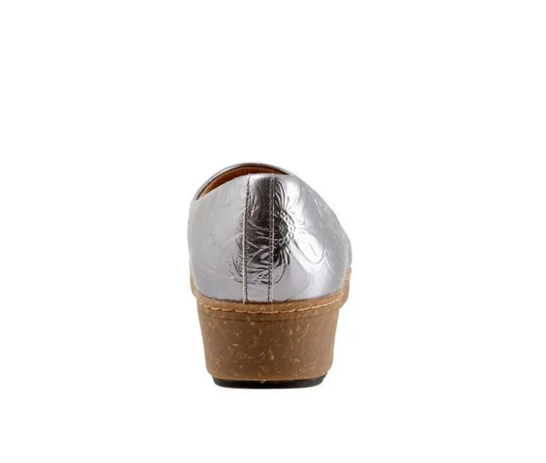 Boat Shoes & Slip-Ons>Softwalk Women's Addie Low Wedge Casual Shoes