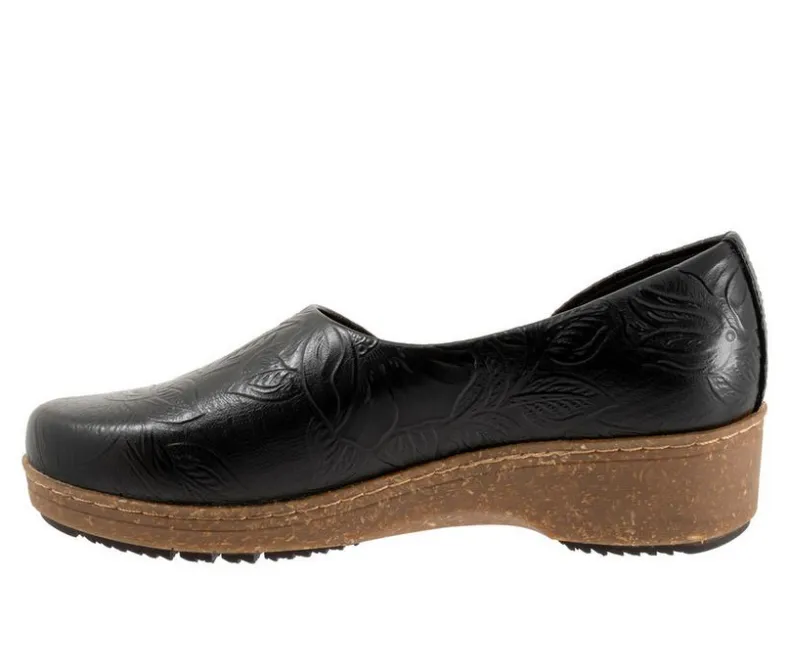 Boat Shoes & Slip-Ons>Softwalk Women's Addie Low Wedge Casual Shoes