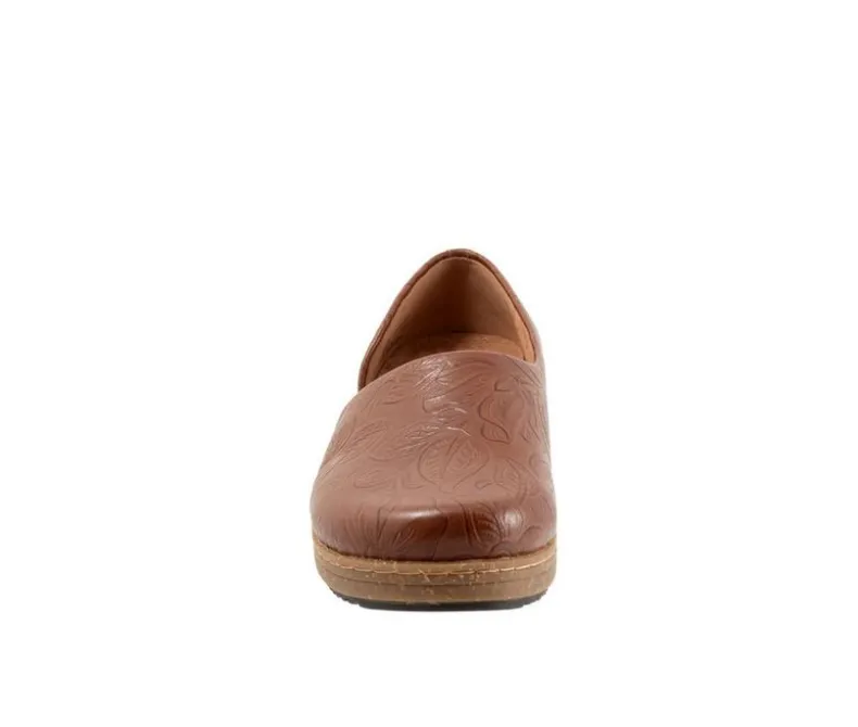 Boat Shoes & Slip-Ons>Softwalk Women's Addie Low Wedge Casual Shoes
