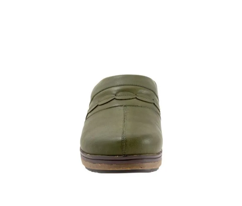 Clogs & Mules>Softwalk Women's Amber 3.0 Clogs