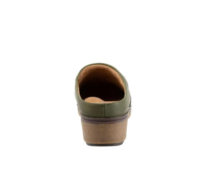 Clogs & Mules>Softwalk Women's Amber 3.0 Clogs