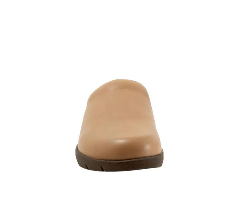 Clogs & Mules>Softwalk Women's Andria Clogs