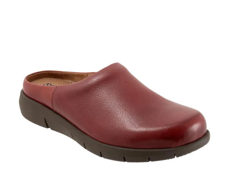 Clogs & Mules>Softwalk Women's Andria Clogs