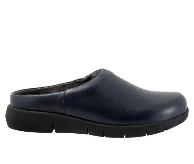 Clogs & Mules>Softwalk Women's Andria Clogs