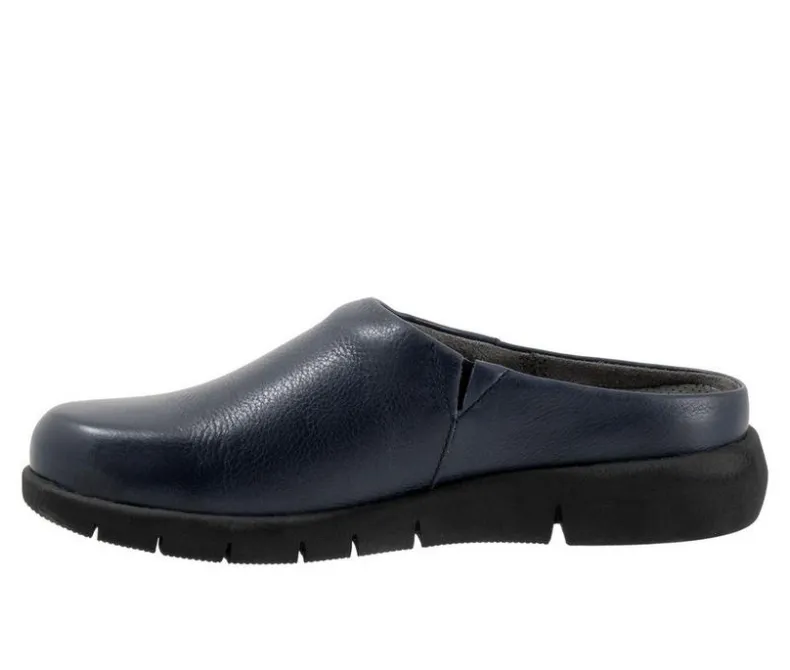 Clogs & Mules>Softwalk Women's Andria Clogs