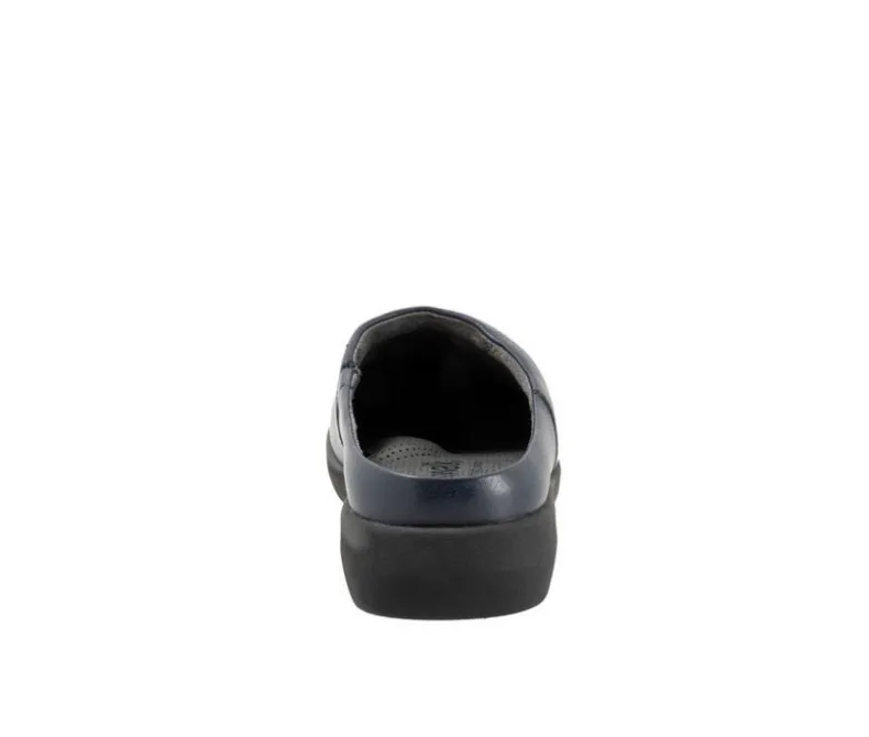 Clogs & Mules>Softwalk Women's Andria Clogs