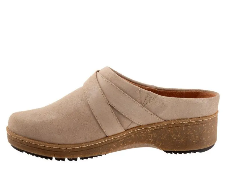 Clogs & Mules>Softwalk Women's Asmara Clogs