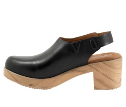 Clogs & Mules><noscript><img width=