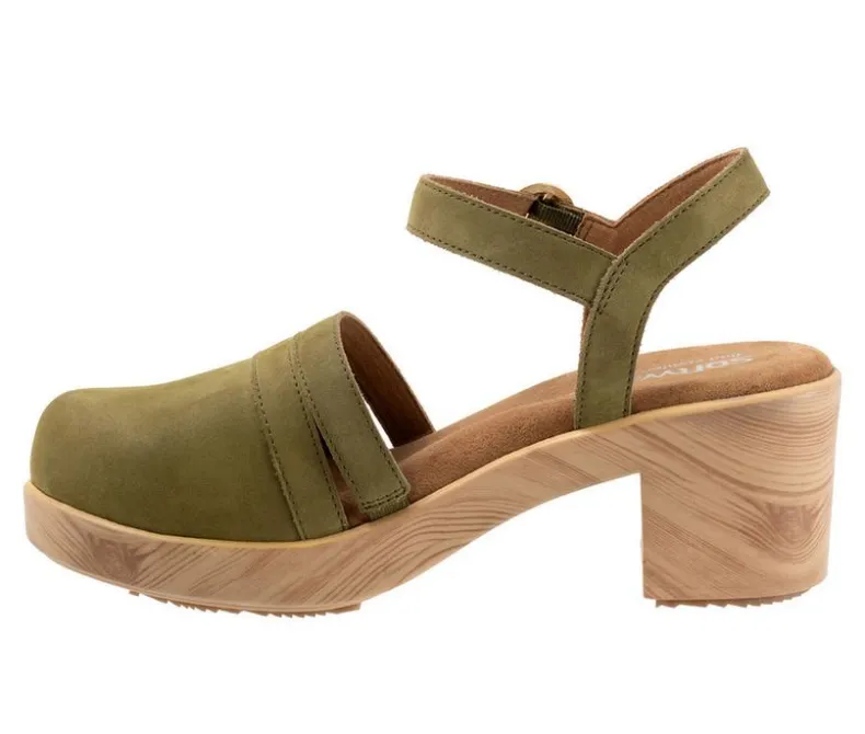 Clogs & Mules>Softwalk Women's Fillmore Clogs