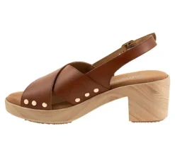 Clogs & Mules><noscript><img width=
