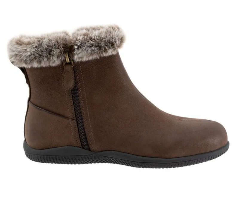 Cozy>Softwalk Women's Helena Winter Booties
