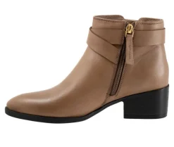 Boots & Booties><noscript><img width=
